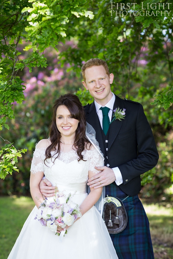 Weddings dress, wedding couple, wedding flowers, Dundas Castle wedding photography. Edinburgh wedding photography by First Light Photography