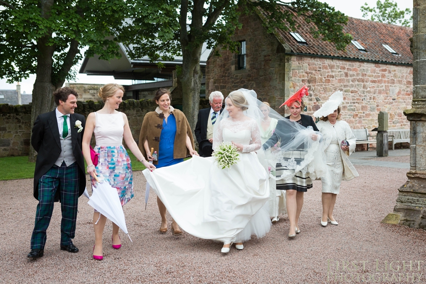 rosslyn-chapel-wedding-photography18