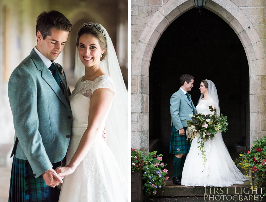 Wedding couple, wedding dress, wedding flowers 