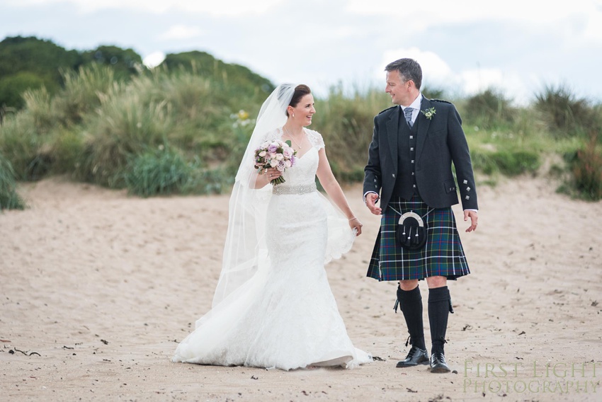 Wedding Pictures, Gilmerton House, Wedding Photographer, Edinburgh Wedding Photographer, Edinburgh, Scotland, Copyright: First Light Photography